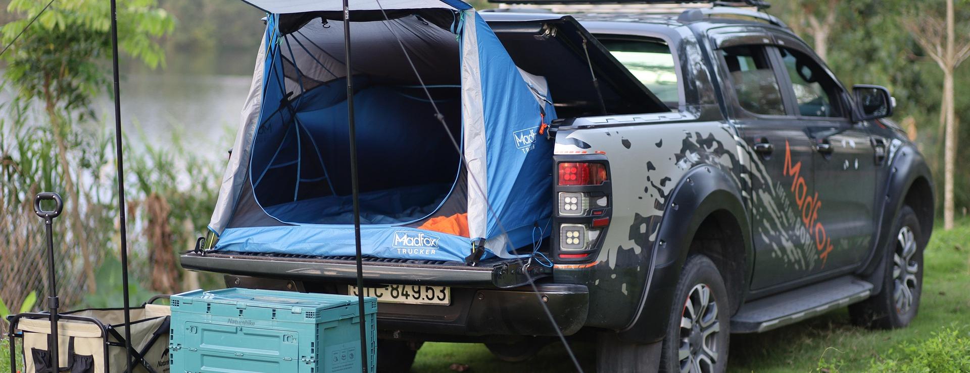 Sports Equipment Store -Sports Equipment Store truck 6749261 1920